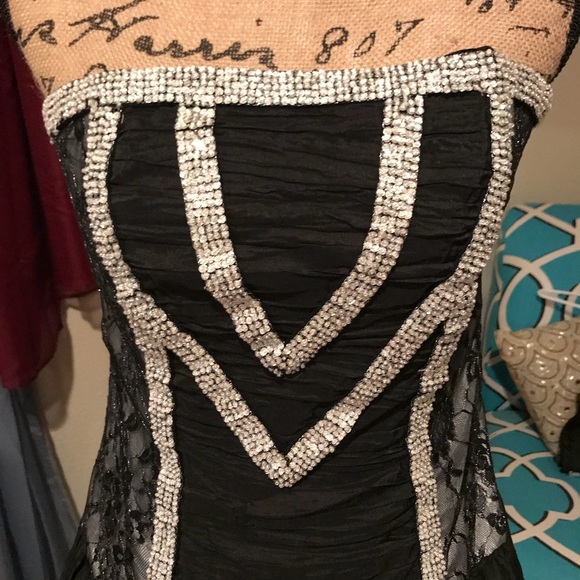 👗PROM DRESS!👗 - Picture 4 of 8